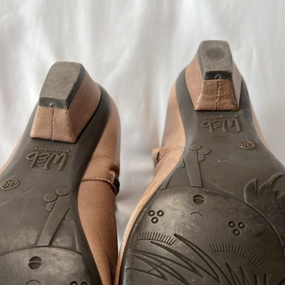 Eric Michael Web Shoemakers Tan Leather SoHo Booties - Picture 11 of 11